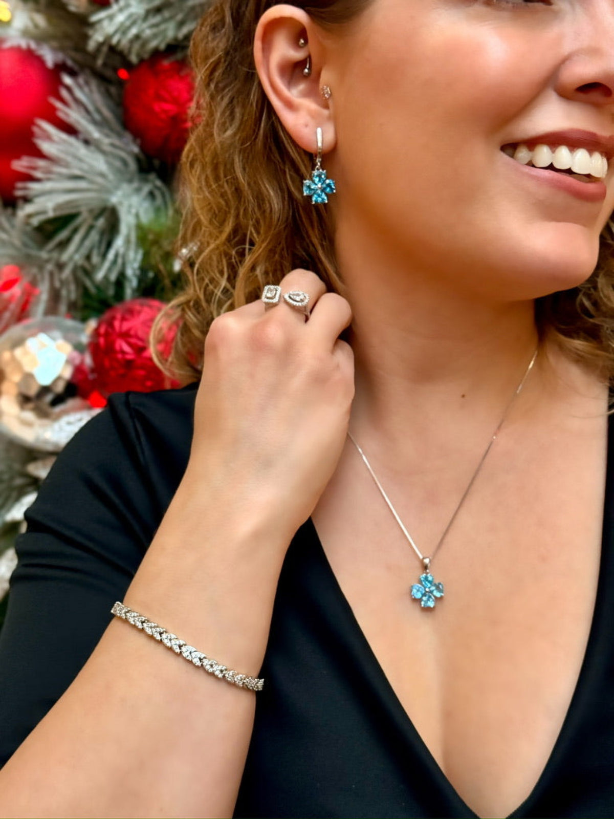 Blue Clover Pendant Necklace Set
